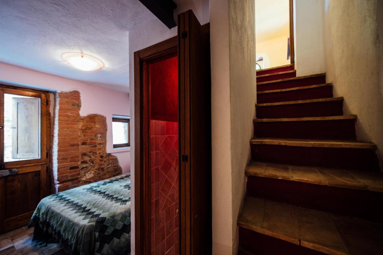 Agriturismo Il Noce 卡斯蒂戈隆·多尔希亚 外观 照片