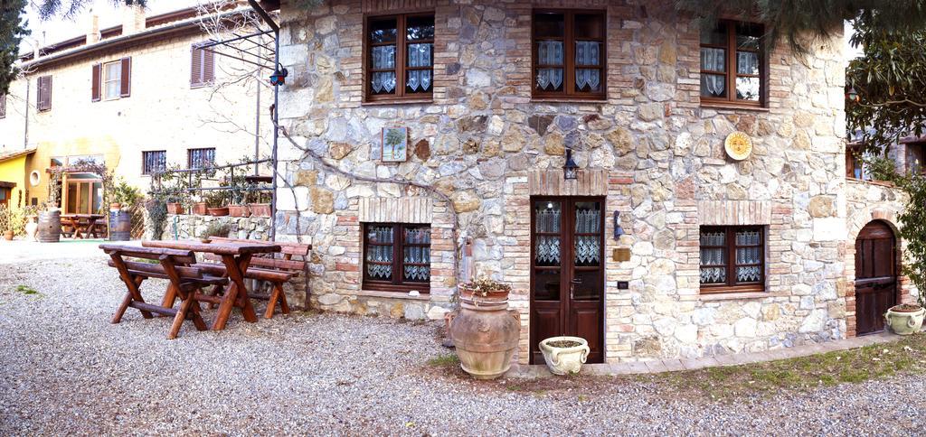 Agriturismo Il Noce 卡斯蒂戈隆·多尔希亚 外观 照片