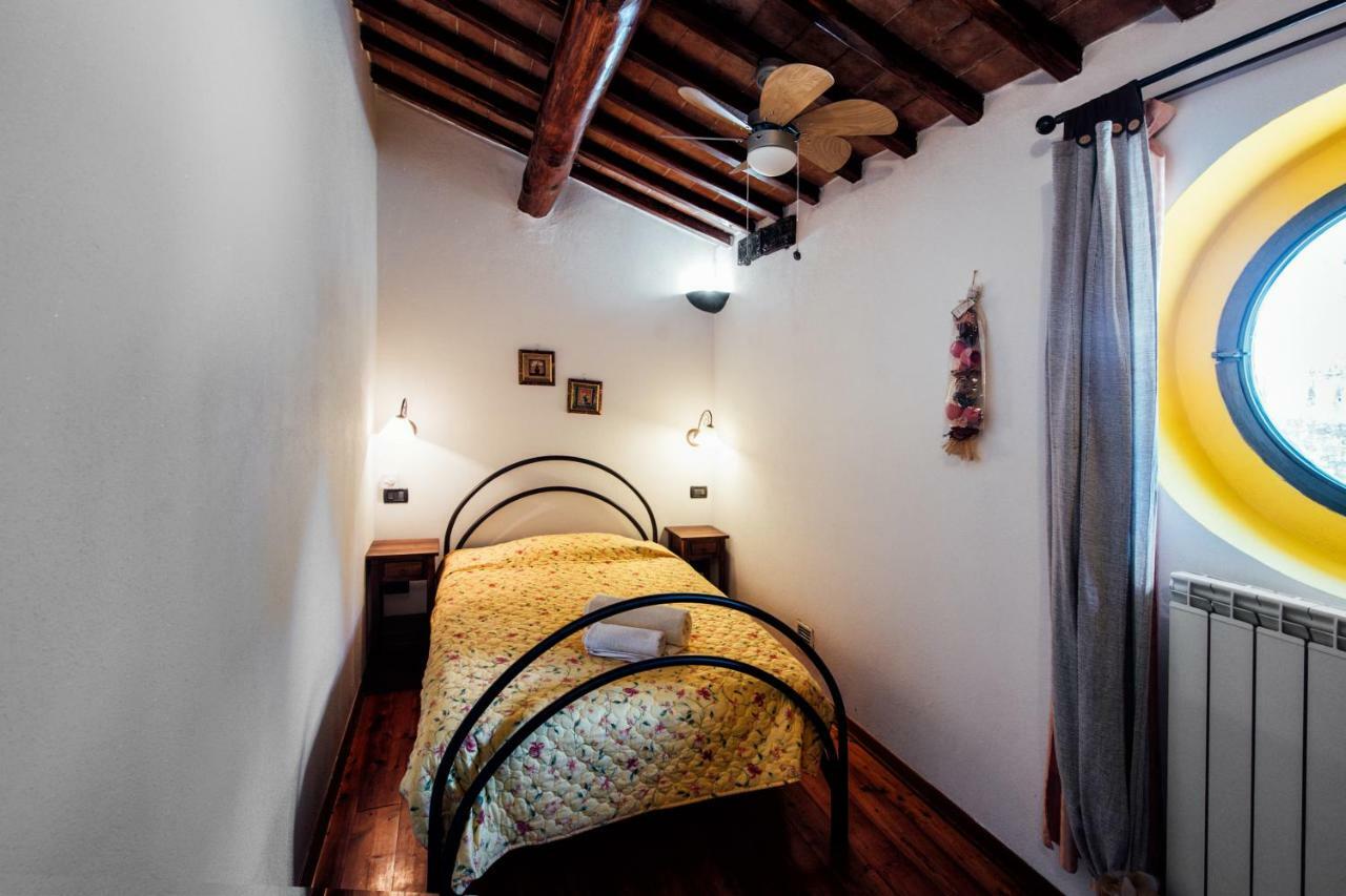 Agriturismo Il Noce 卡斯蒂戈隆·多尔希亚 外观 照片